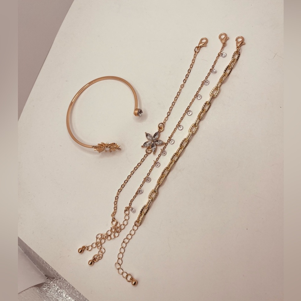Set bracelet for women imitation diamond design 4 pieces